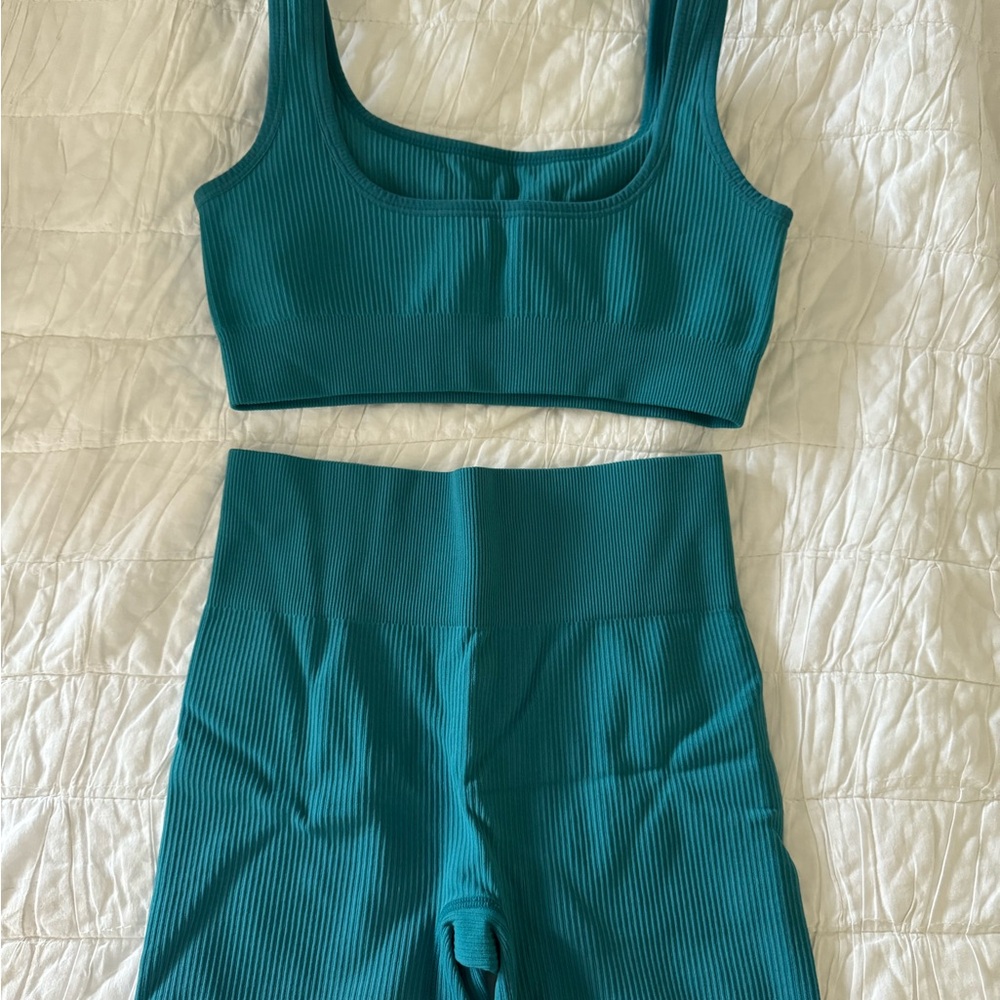 Workout Set - Picture 2 of 2